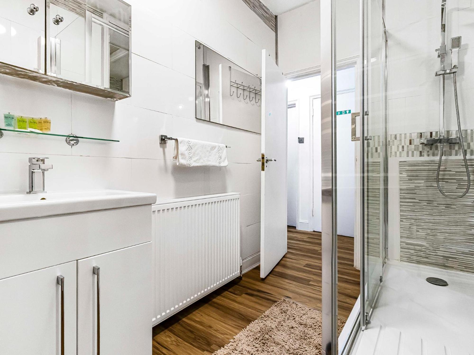 Spacious Flat Near Primrose Hill & Camden Pass The Keys * Londra